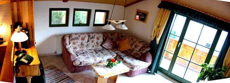 LHH_FEWO2_Living_Room